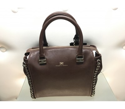 Elisabetta Franchi borsa a mano colore marrone in chiusura a zip decorazione con  log , in ottone ,fodera in tessuto con tasca interna, misura 28x35
