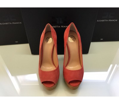 Elisabetta Franchi scarpe donna Décolleté, colore rosso e nero in vera pelle scamosciata punta aperta log su tomaia tacco 13 cm misura 35/37/38/39 Elisabetta Franchi scarpe donna Décolleté, colore rosso e nero in vera pelle scamosciata punta aperta log su tomaia tacco 13 cm misura 35/37/38/39