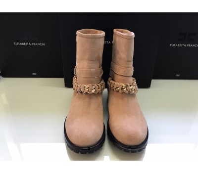 Elisabetta franchi stivaletti in vera pelle colore marrone chiaro decorazioni tomaia con cintura e log ottone suola in gomma misura 35/39 Elisabetta franchi stivaletti in vera pelle colore marrone chiaro decorazioni tomaia con cintura e log ottone suola in gomma misura 35/39