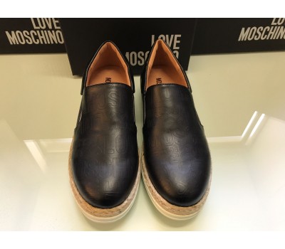 Moschino love mocassino donna in vera pelle colore nero suola in gomma misura 36/37/38 Moschino love mocassino donna in vera pelle colore nero suola in gomma misura 36/37/38