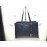 Michael Kors borsa a tracolla in vera pelle colore blu chiusura a scatto fodera in tessuto interna con tasca log centrale in ottone misura 37x50 Michael Kors borsa a tracolla in vera pelle colore blu chiusura a scatto fodera in tessuto interna con tasca log centrale in ottone misura 37x50
