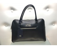 Roberto Cavalli borsa a mano piu tracolla 110 cm in vera pelle colore nero chiusura a zip fodera in tessuto interna con tasca log centrale con borchie in ottone misura 34x40