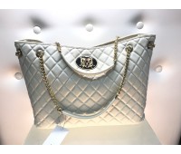 Love Moschino shoulder bag 75 cm color white magnet closure lining in internal fabric with central log pocket in enameled brass size 44x46